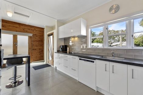 Photo of property in 214 College Street, West End, Palmerston North, 4412