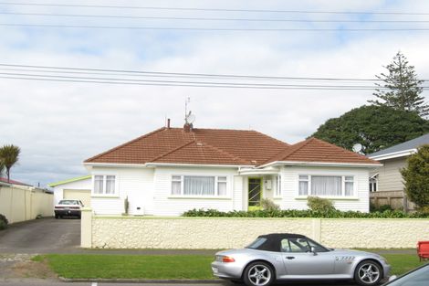 Photo of property in 15 Normanby Street, Fitzroy, New Plymouth, 4312