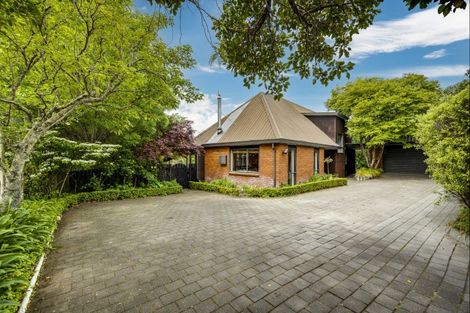Photo of property in 5a Tauroa Road, Havelock North, 4130