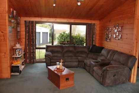 Photo of property in 267 Inland North Road, Tikorangi, Waitara, 4383