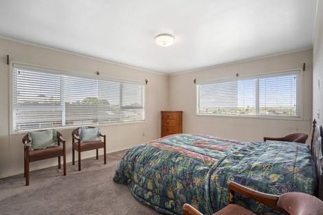 Photo of property in 21 Parr Terrace, Castor Bay, Auckland, 0620