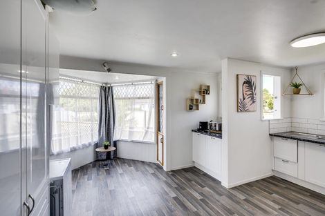 Photo of property in 71 Latham Street, Marewa, Napier, 4110