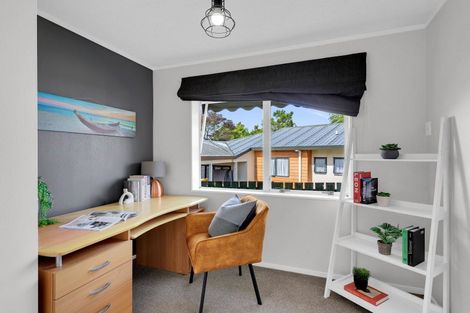 Photo of property in 54 Lansdowne Crescent, Glenview, Hamilton, 3206