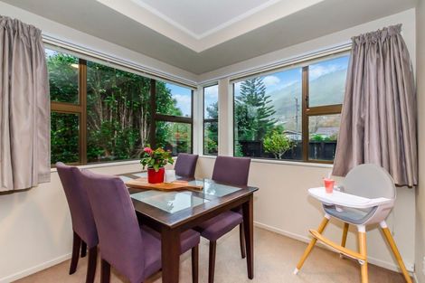 Photo of property in 72a Elizabeth Street, Waikanae, 5036