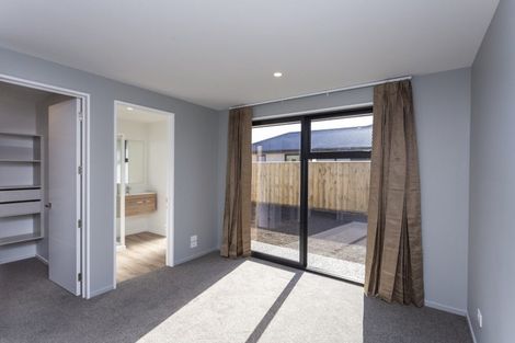 Photo of property in 42 Chambers Avenue, Woodend, 7691