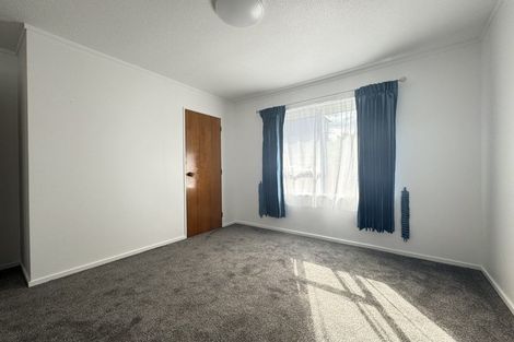 Photo of property in 18b Bracken Road, Newlands, Wellington, 6037