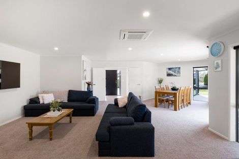 Photo of property in 45 Plescher Crescent, Leamington, Cambridge, 3432