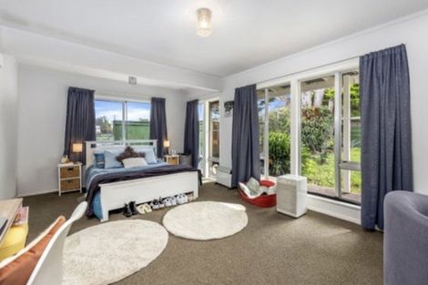 Photo of property in 49 Tawa Road, Kumeu, 0891