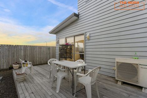 Photo of property in 11 Regis Park Drive, Pukekohe, 2120