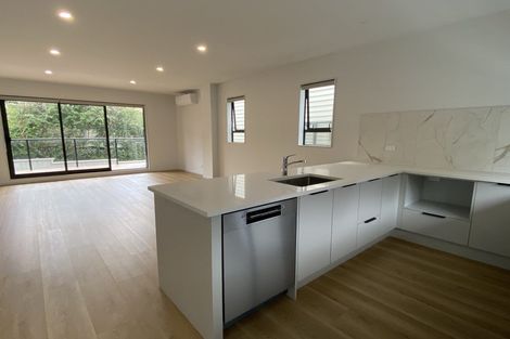 Photo of property in 32c Potter Avenue, Northcote, Auckland, 0627