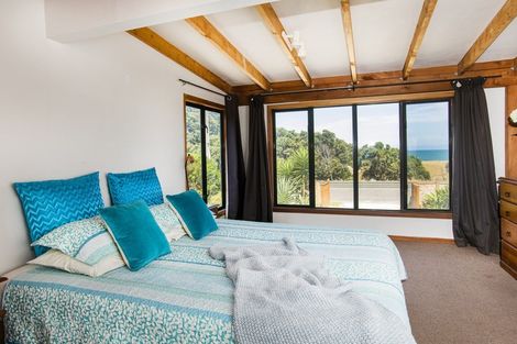 Photo of property in 57 Moana Road, Okitu, Gisborne, 4010