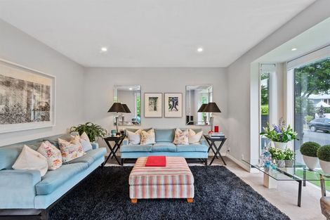 Photo of property in 2/24 Thornycroft Street, Fendalton, Christchurch, 8052