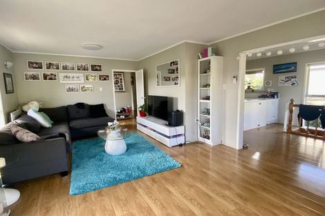 Photo of property in 20 Simon Ellice Drive, Bayview, Auckland, 0629
