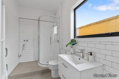 Photo of property in 1/25a Lake Road, Devonport, Auckland, 0624