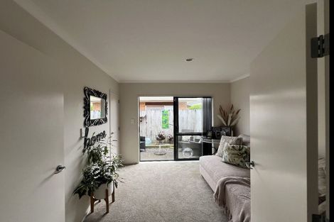 Photo of property in Rangeview Villas, 4/9 Fuller Close, Levin, 5510