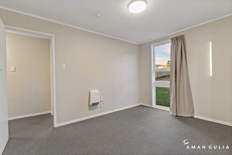 Photo of property in 18 Grandison Crescent, New Lynn, Auckland, 0600