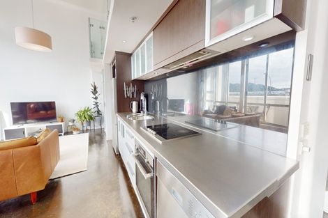 Photo of property in Stadium Garden Flats, 111/107 Thorndon Quay, Pipitea, Wellington, 6011