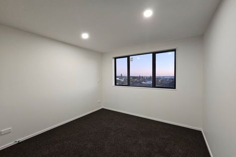 Photo of property in 8 Lewis Road, Pakuranga, Auckland, 2010