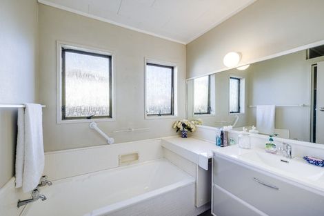 Photo of property in 4/92 Guppy Road, Greenmeadows, Napier, 4112