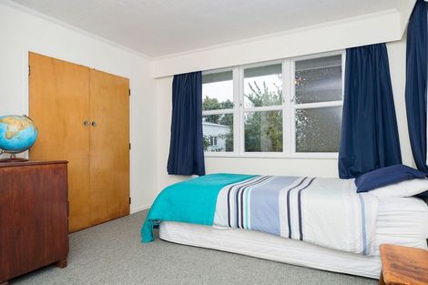 Photo of property in 44 Ruamahanga Crescent, Terrace End, Palmerston North, 4410