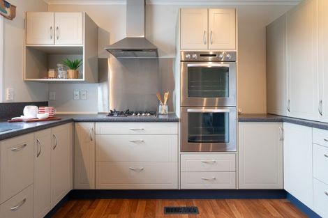 Photo of property in 34 Oriel Avenue, Tawa, Wellington, 5028