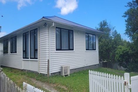 Photo of property in 54 Davidson Crescent, Tawa, Wellington, 5028