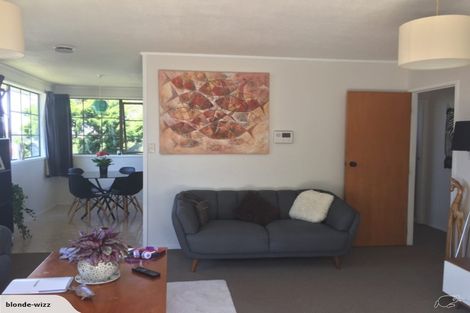 Photo of property in 9 Denarius Lane, Glendene, Auckland, 0602