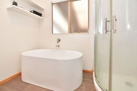 Photo of property in 1/55c Springs Road, Parakai, 0830