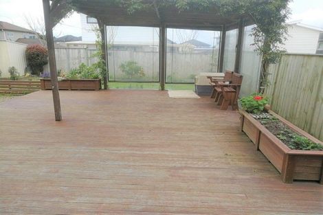 Photo of property in 9 Bottega Close, Flat Bush, Auckland, 2019