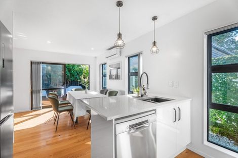 Photo of property in 19a Muir Avenue, Mangere Bridge, Auckland, 2022