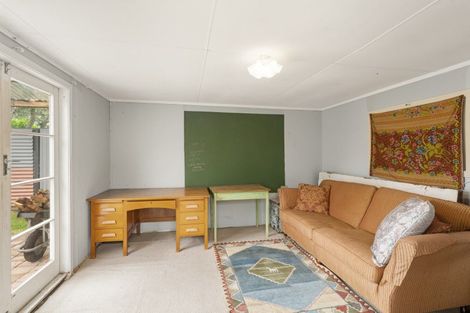 Photo of property in 104 Beverley Terrace, Whangamata, 3620