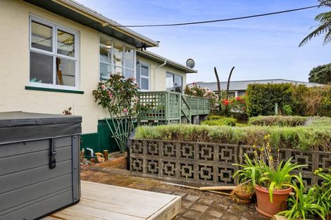 Photo of property in 46 Browne Street, Waitara, 4320