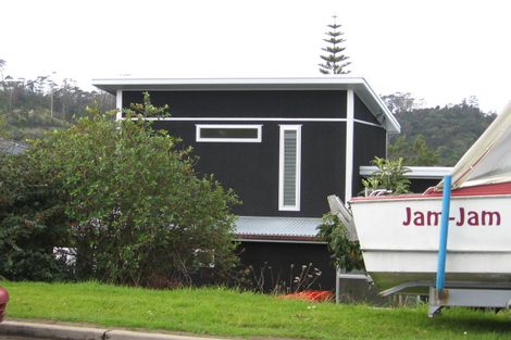 Photo of property in 30 Stillwater Crescent, Stillwater, Silverdale, 0993