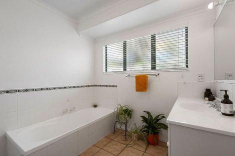 Photo of property in 122 Carlton Street, Bellevue, Tauranga, 3110