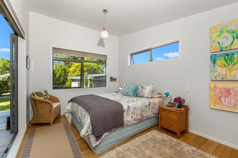 Photo of property in 18 Harbour View Road, Point Wells, Warkworth, 0986