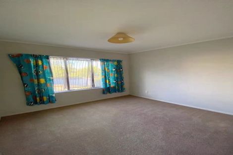 Photo of property in 56 Vintage Drive, Henderson, Auckland, 0612