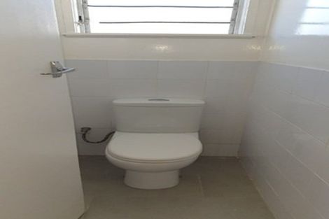 Photo of property in 81 Lauderdale Road, Birkdale, Auckland, 0626