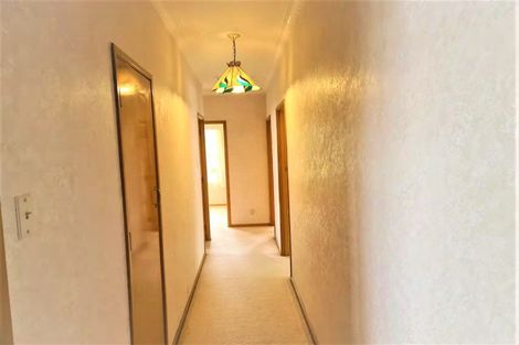 Photo of property in 3 Fowler Street, Northcote, Auckland, 0627