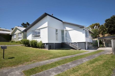 Photo of property in 6 Keith Hart Grove, Titahi Bay, Porirua, 5022