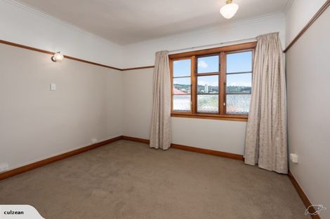 Photo of property in Ionian Flats, 123-125 Brougham Street, Mount Victoria, Wellington, 6011