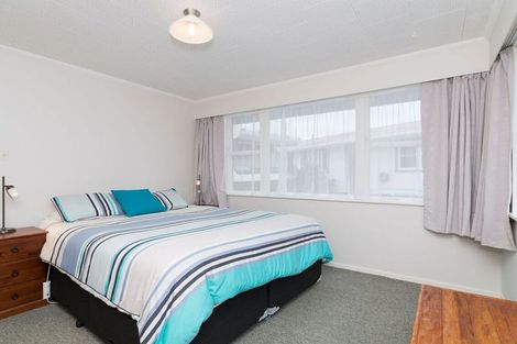 Photo of property in 44 Ruamahanga Crescent, Terrace End, Palmerston North, 4410