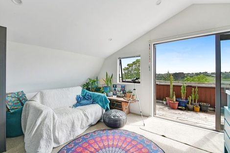 Photo of property in 12a Matai Road, Stanmore Bay, Whangaparaoa, 0932