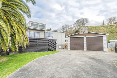 Photo of property in 2 Photinia Place, Aramoho, Whanganui, 4500
