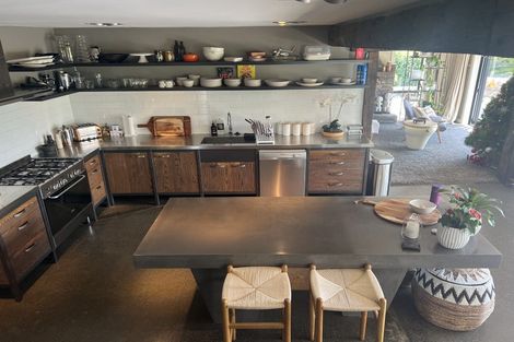 Photo of property in 48 Tawa Road, Kumeu, 0891