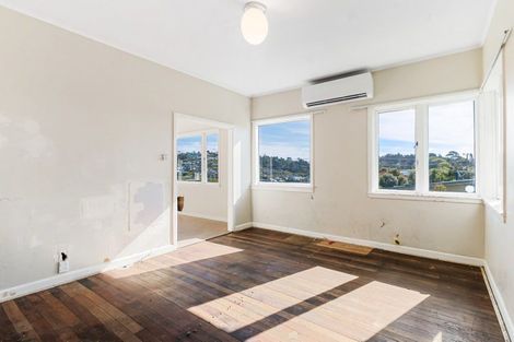 Photo of property in 3 Totara Road, Stanmore Bay, Whangaparaoa, 0932