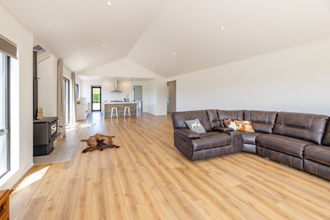 Photo of property in 32 Cridges Road, Darfield, 7510