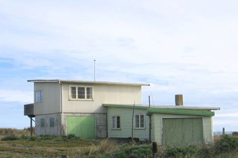 Photo of property in 50 Nelson Street, Foxton Beach, Foxton, 4815