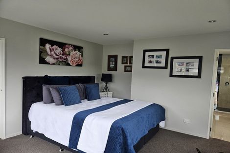 Photo of property in 4 Bellamont Street, Kumeu, 0810