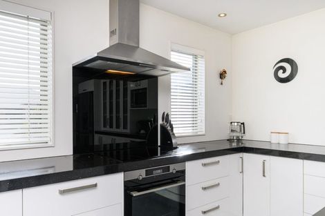 Photo of property in 24 Liberty Grove, Kelvin Grove, Palmerston North, 4414