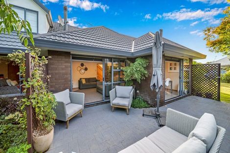 Photo of property in 18 Vanderbilt Place, Halswell, Christchurch, 8025